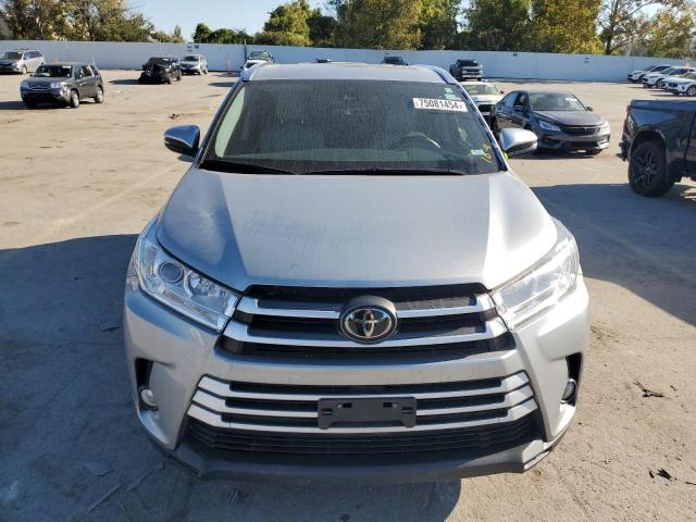 2017 TOYOTA HIGHLANDER - 5TDJZRFH9HS379410
