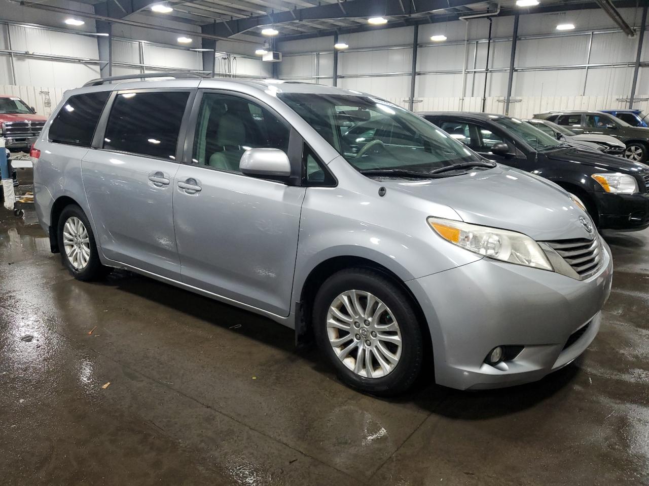 Lot #2895572617 2011 TOYOTA SIENNA XLE