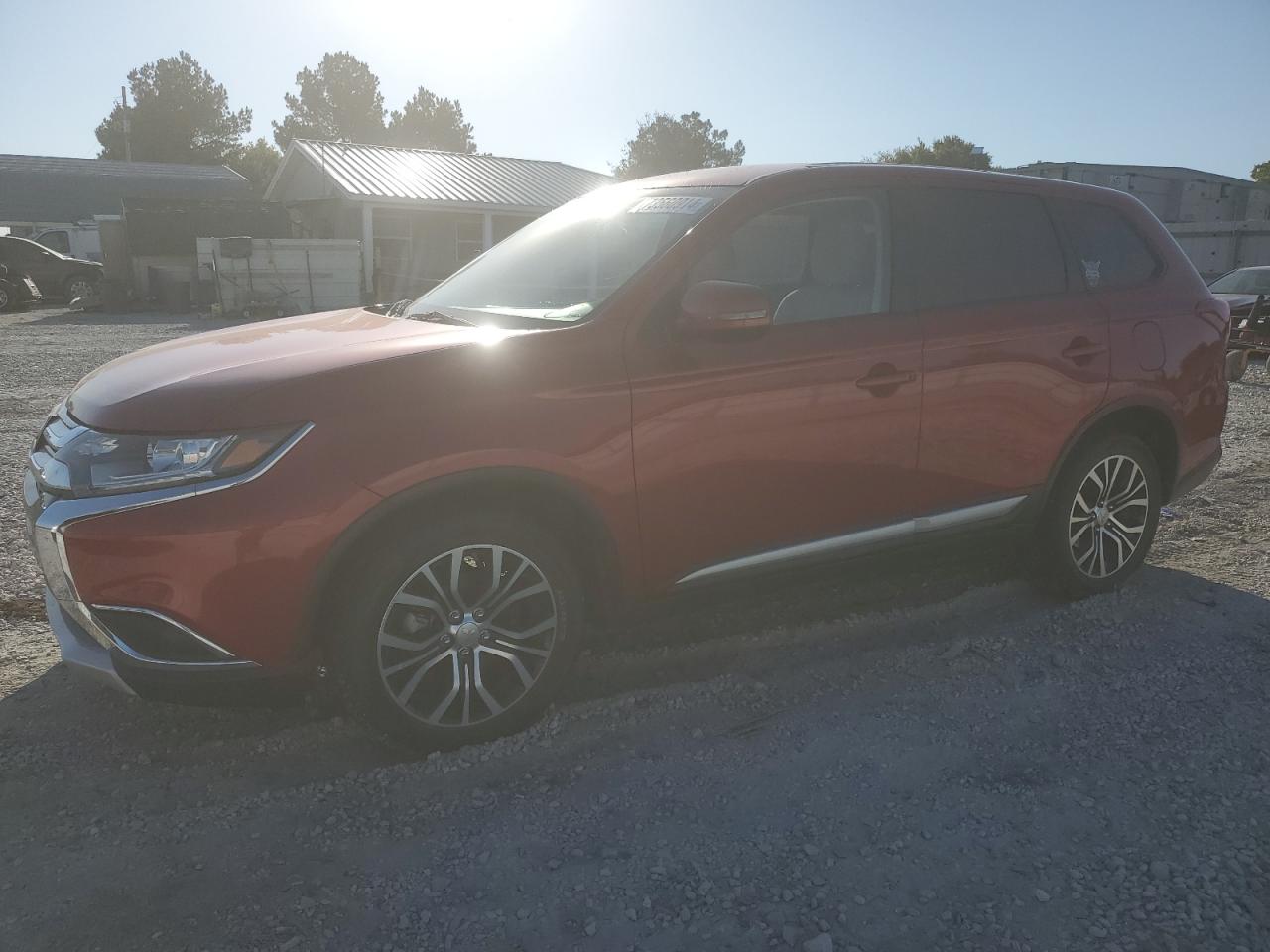 Mitsubishi Outlander 2017 Medium