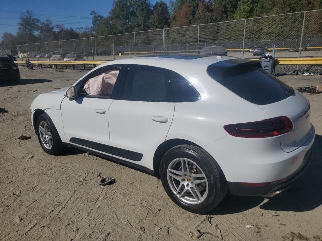 VIN WP1AA2A51HLB02827 2017 Porsche Macan no.2