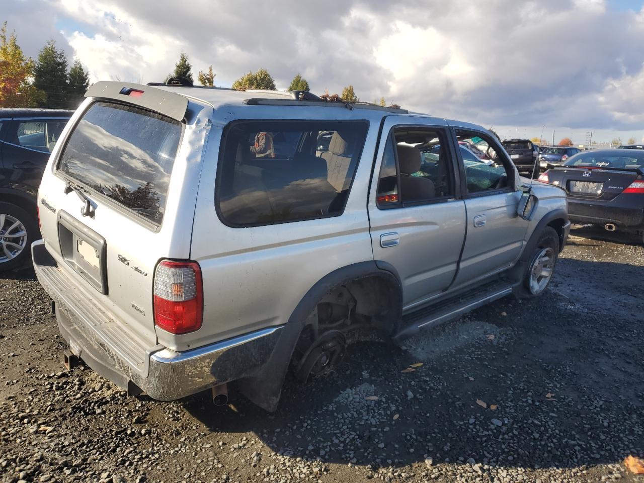 Lot #2912272978 2000 TOYOTA 4RUNNER SR