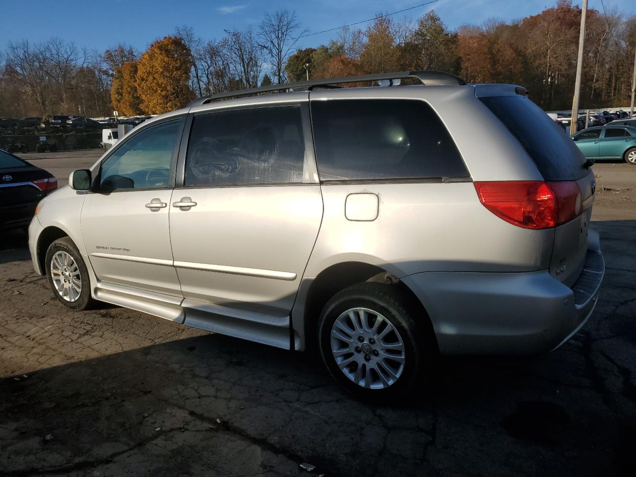 Lot #2955241658 2009 TOYOTA SIENNA XLE