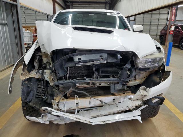 VIN 5TFDZ5BN2JX034575 2018 Toyota Tacoma, Double Cab no.5