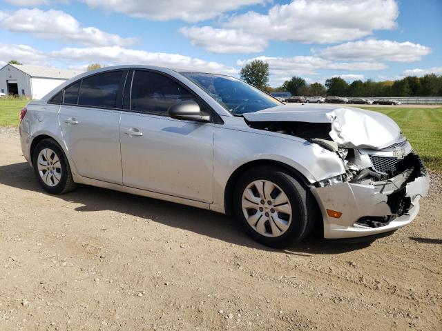 VIN 1G1PA5SHXD7131759 2013 Chevrolet Cruze, LS no.4