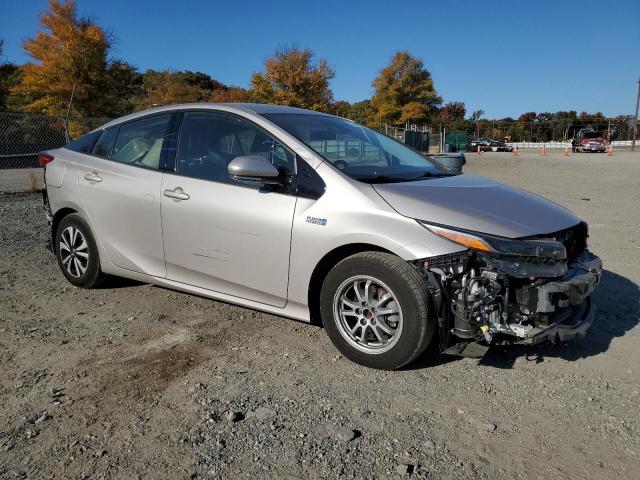 VIN JTDKARFP9H3041929 2017 Toyota Prius no.4