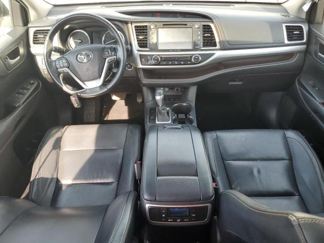 VIN 5TDJZRFH7HS511743 2017 Toyota Highlander, SE no.8