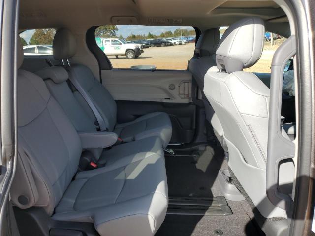 2024 TOYOTA SIENNA XLE - 5TDYRKEC3RS222081