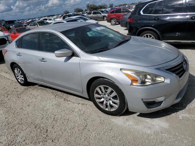 VIN 1N4AL3APXDN555772 2013 Nissan Altima, 2.5 no.4