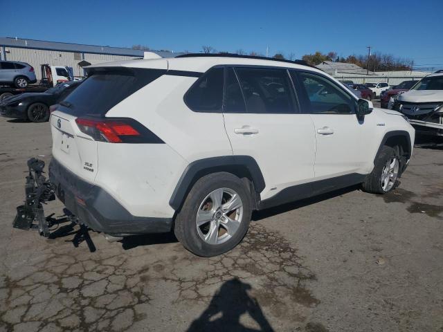 2019 TOYOTA RAV4 XLE - JTMRWRFV8KD011756