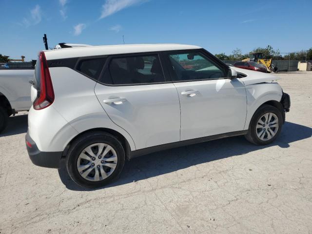 VIN KNDJ23AU2N7173549 2022 KIA SOUL no.3