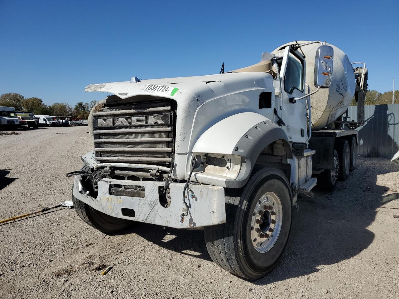 Lot #3030671090 2022 MACK GRANITE