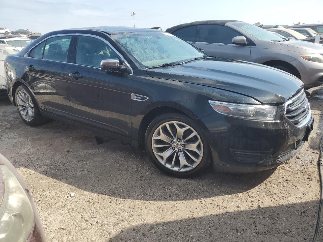 Lot #2974716396 2013 FORD TAURUS LIM