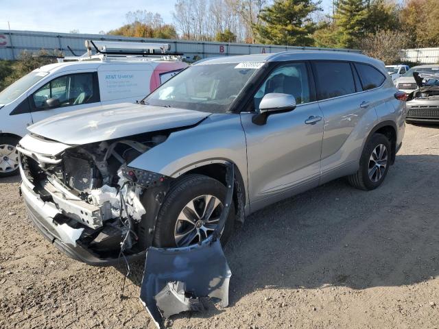 VIN 5TDGZRBH3MS543163 2021 Toyota Highlander, Xle no.1