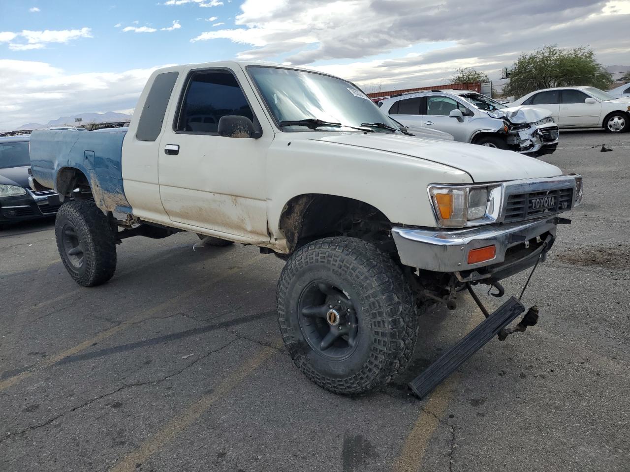 Lot #2962573738 1989 TOYOTA PICKUP 1/2