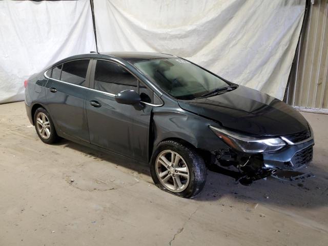 VIN 1G1BE5SM1J7122889 2018 Chevrolet Cruze, LT no.4