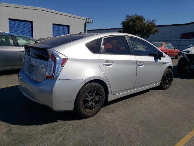 VIN JTDKN3DUXF2000819 2015 Toyota Prius no.3