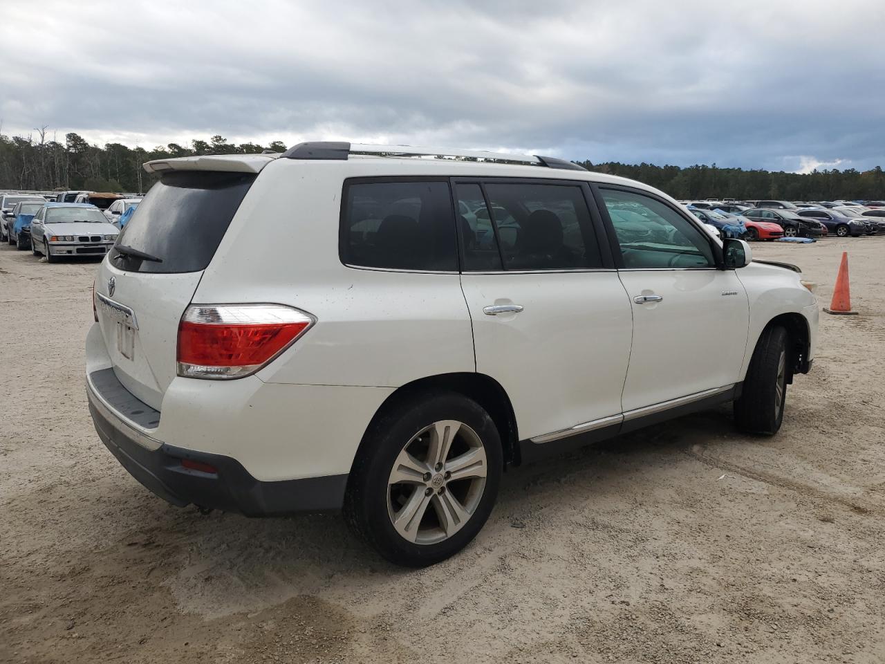 Lot #2972241119 2012 TOYOTA HIGHLANDER