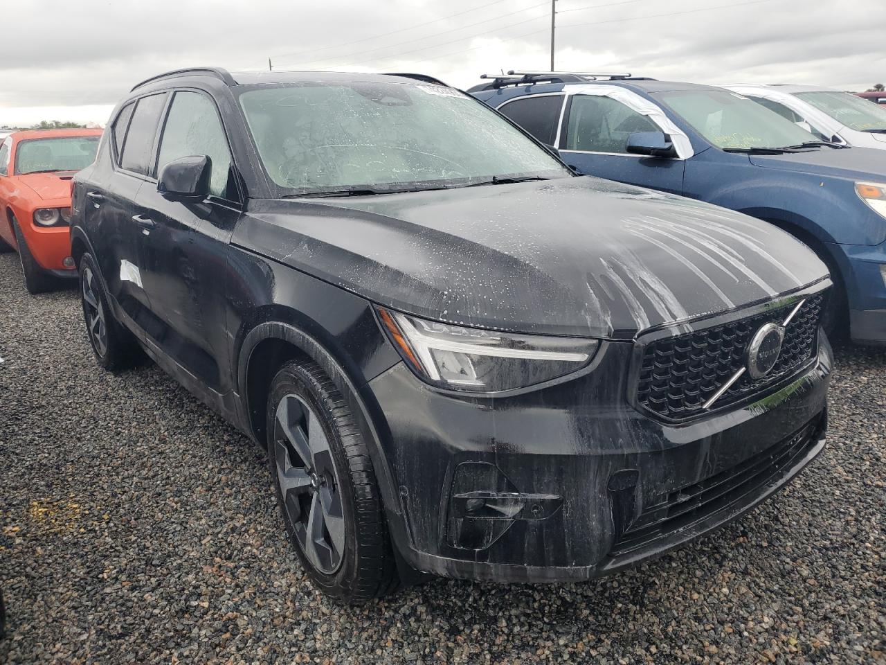 Lot #3030642118 2023 VOLVO XC40 PLUS