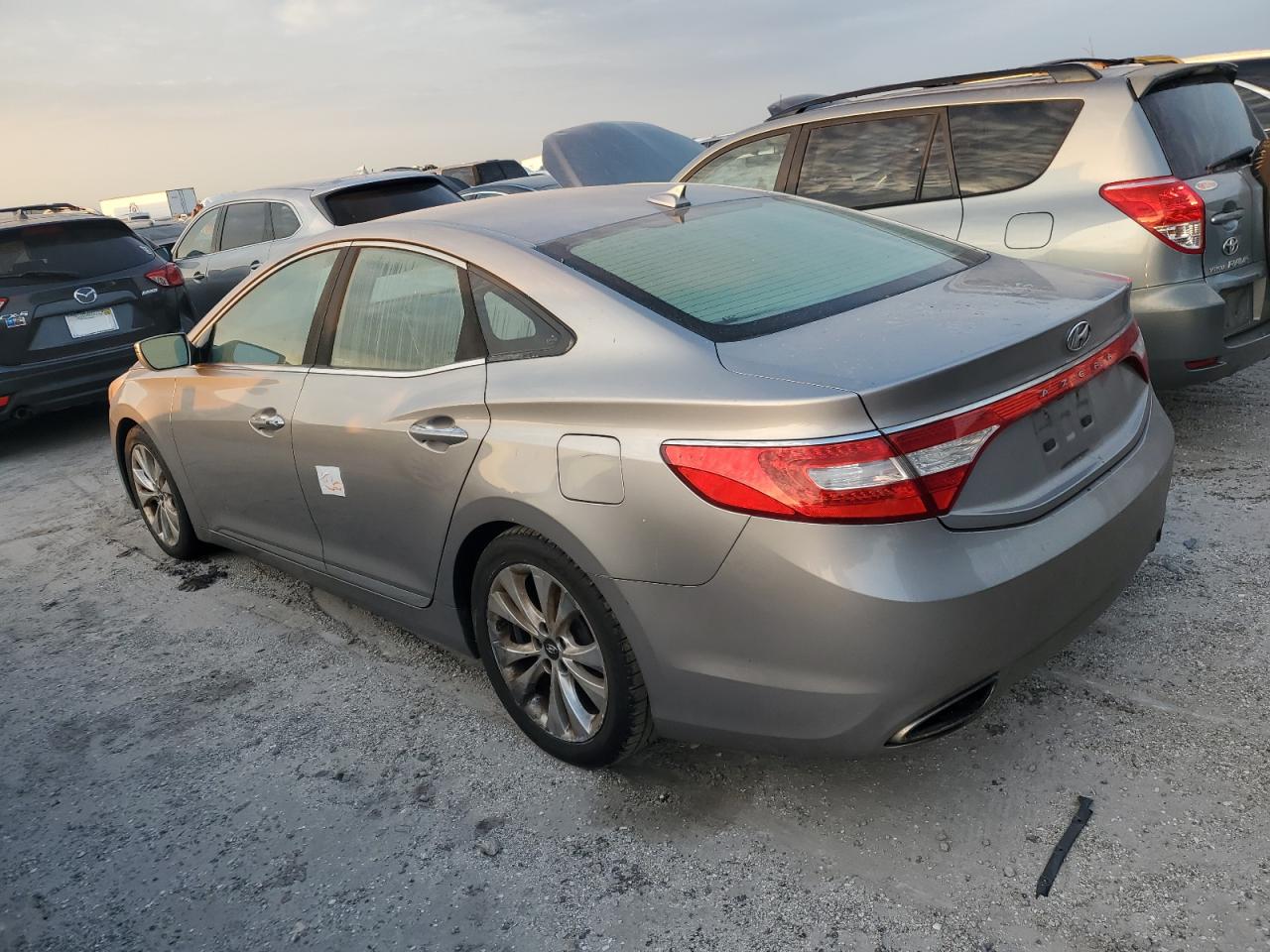 Lot #2991007202 2012 HYUNDAI AZERA GLS