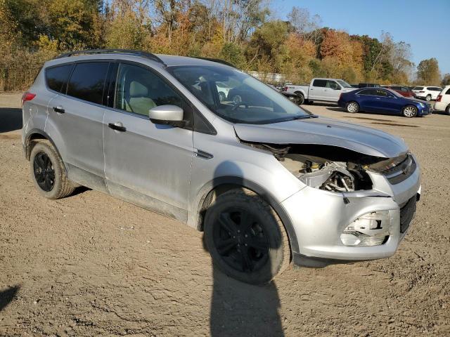 VIN 1FMCU0GX0FUA12361 2015 Ford Escape, SE no.4