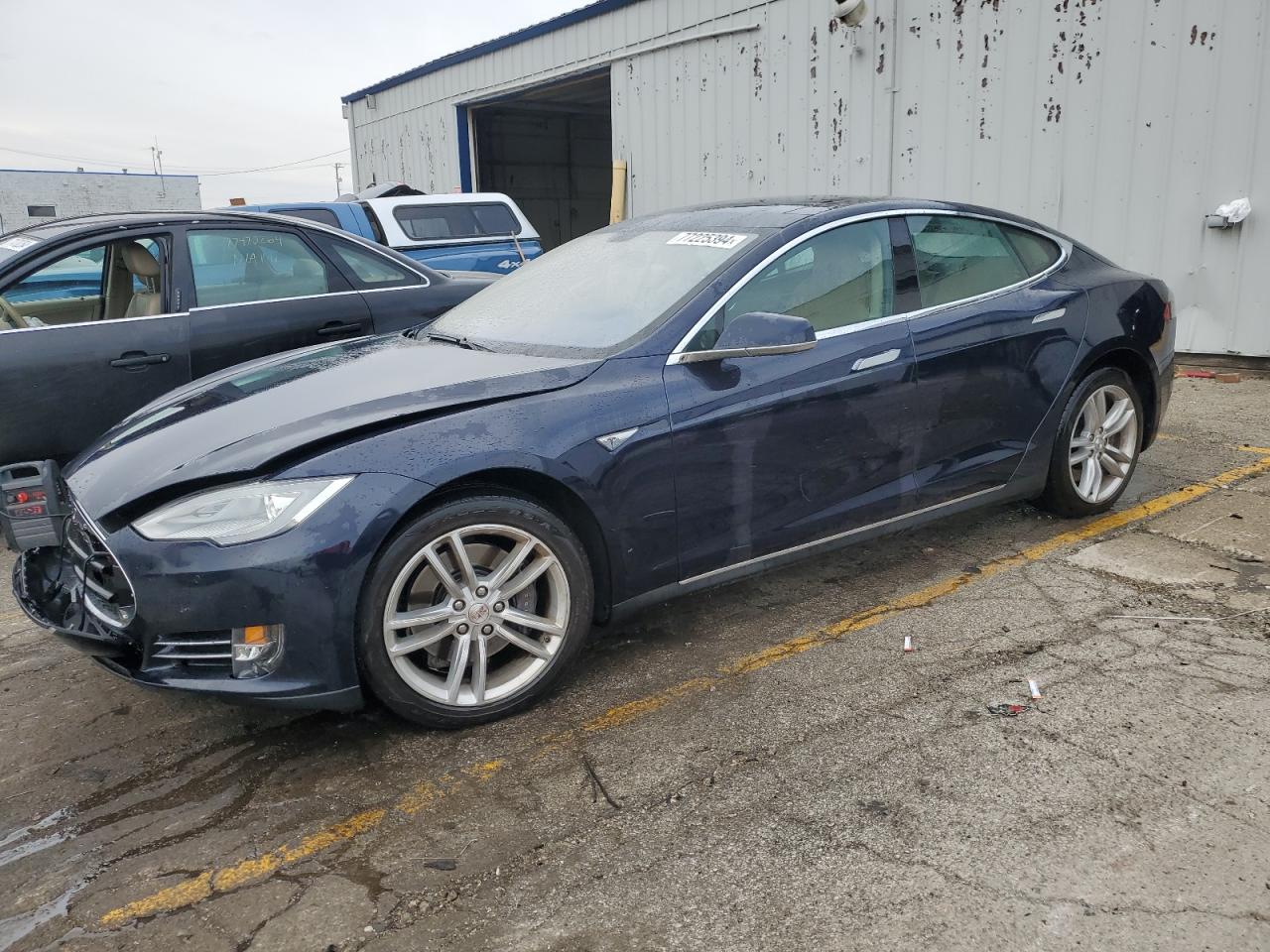 Lot #2955301554 2014 TESLA MODEL S