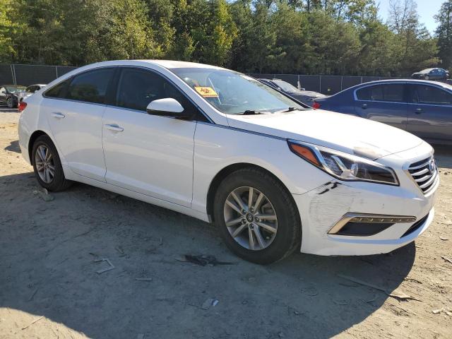 VIN 5NPE24AF5FH033713 2015 Hyundai Sonata, SE no.4