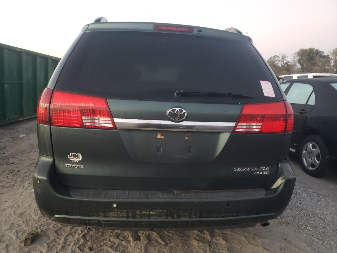 Lot #2955346511 2005 TOYOTA SIENNA XLE