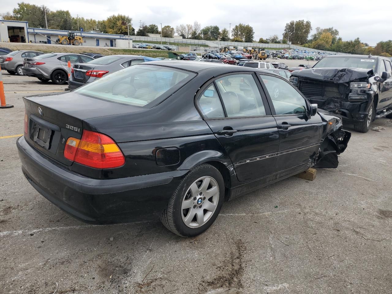 Lot #3024150830 2003 BMW 325 I