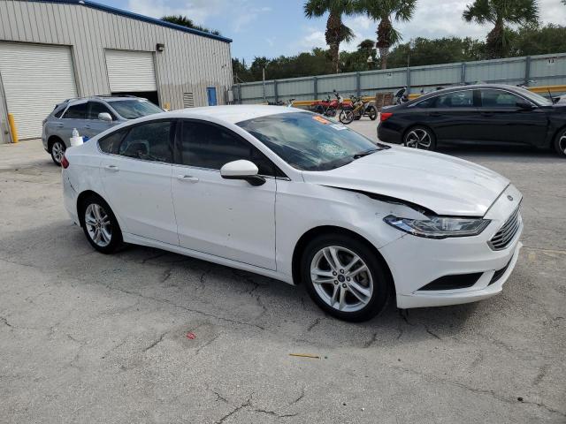 VIN 3FA6P0H74JR113559 2018 Ford Fusion, SE no.4