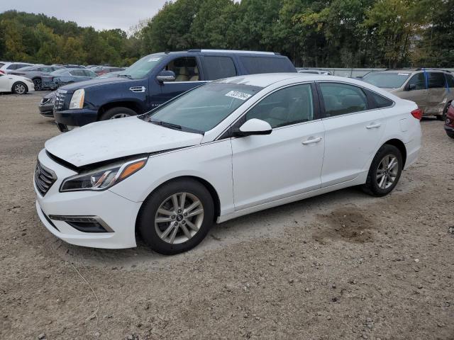 2015 HYUNDAI SONATA SE - 5NPE24AF9FH146063