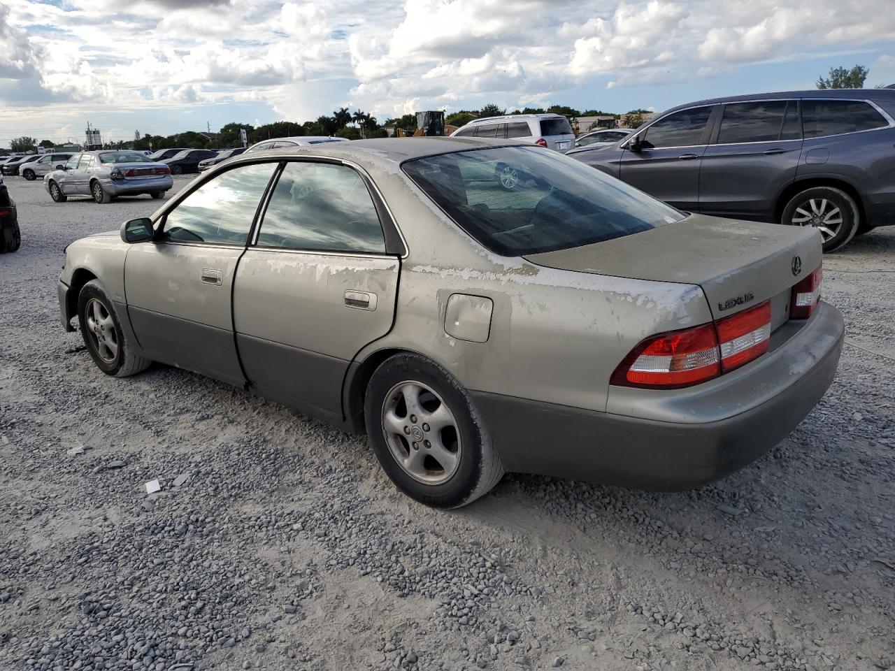 Lot #2969904965 2000 LEXUS ES 300