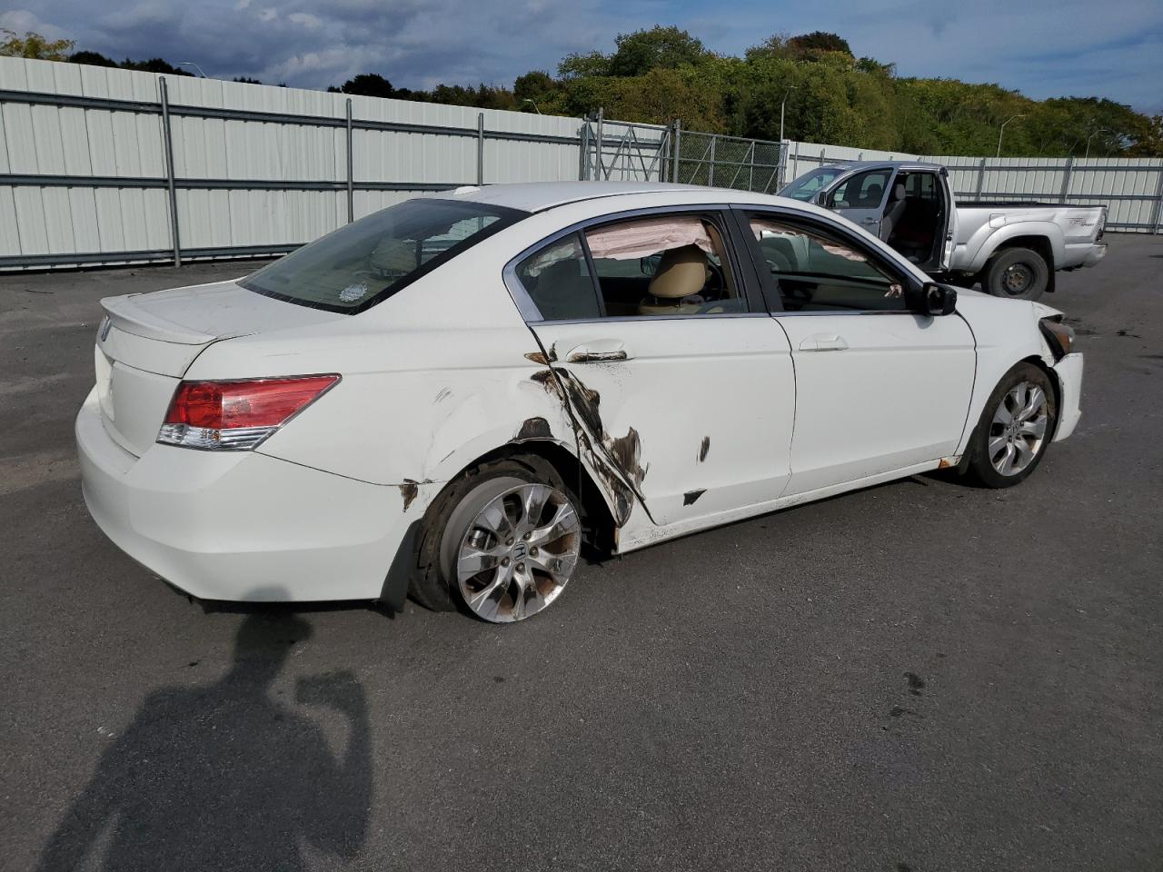 HONDA ACCORD EXL 2009 white  gas 1HGCP26869A084335 photo #4