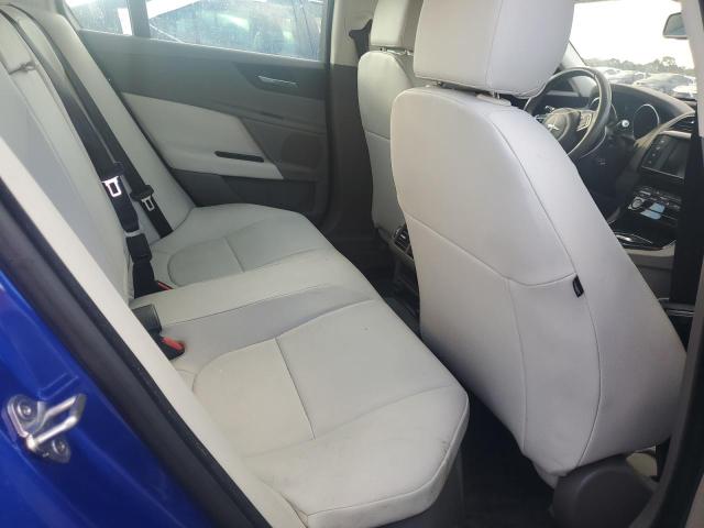 2018 JAGUAR XE PREMIUM SAJAD4FX2JCP23368