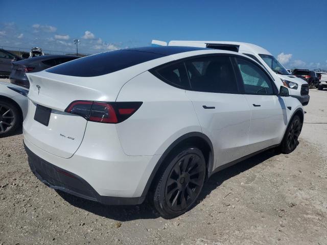 VIN 7SAYGDEE5PA031587 2023 Tesla MODEL Y no.3