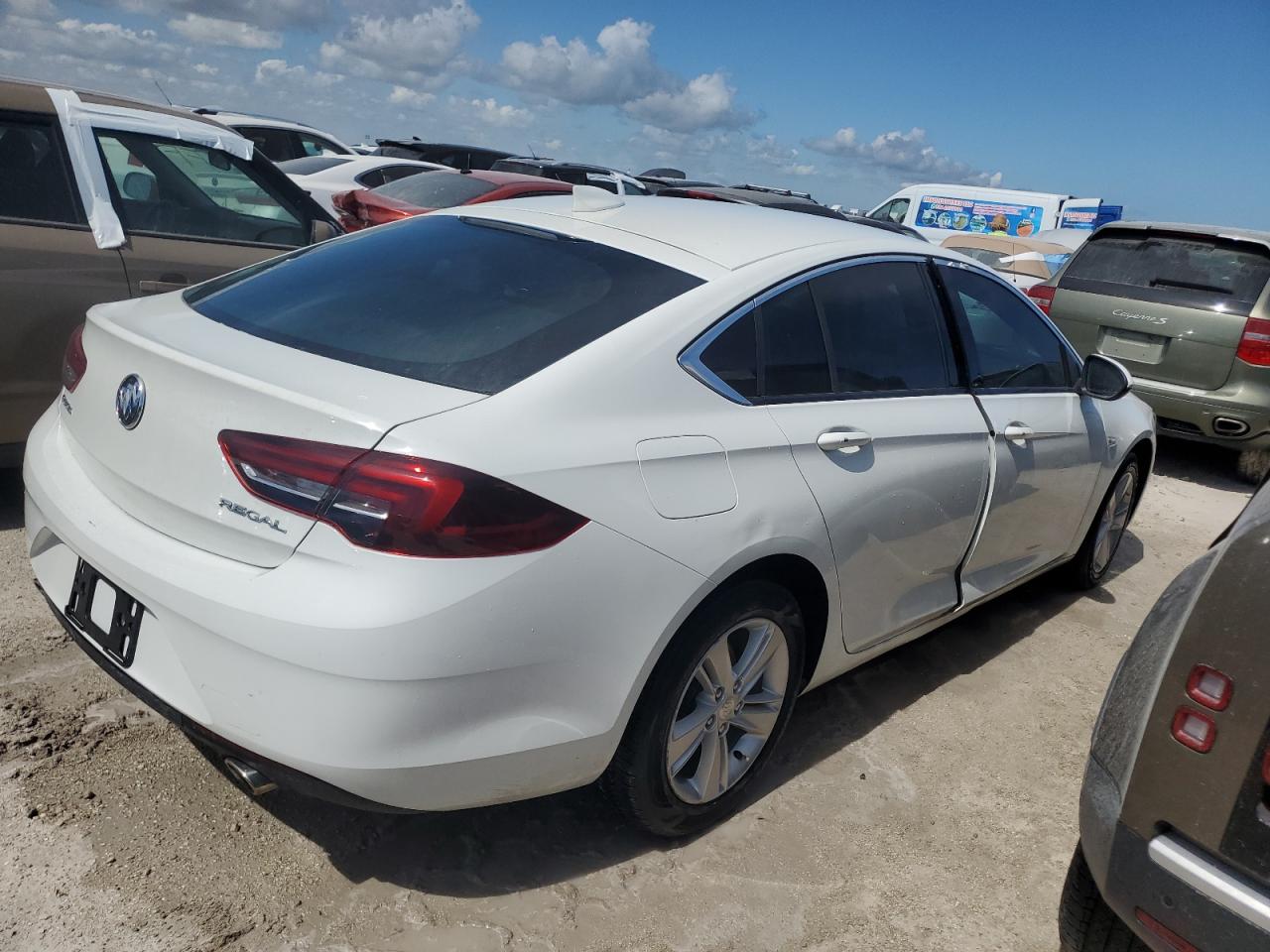 Lot #2952173604 2018 BUICK REGAL PREF