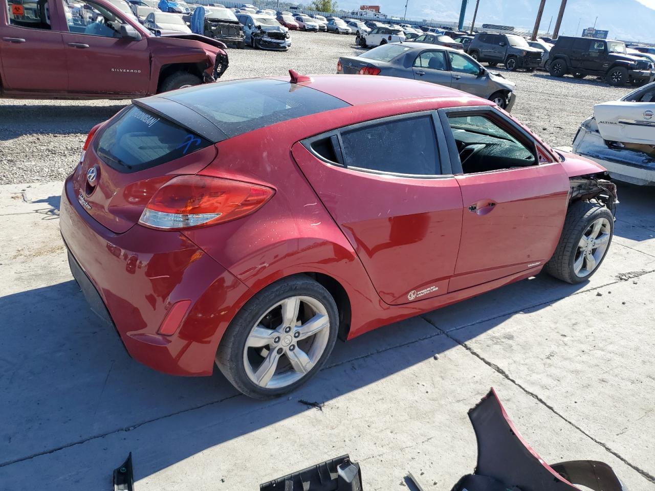 Lot #2926554300 2012 HYUNDAI VELOSTER