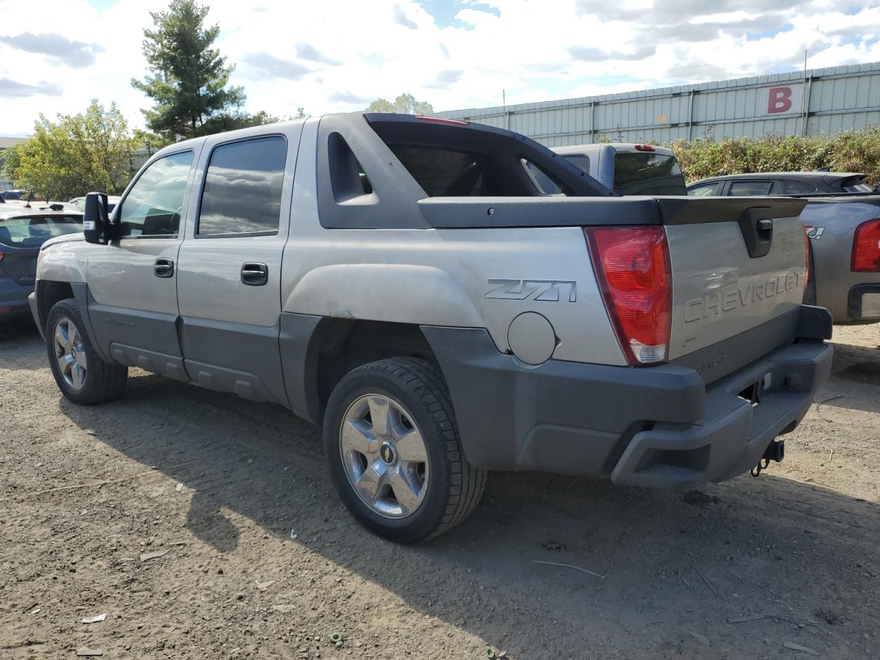 CHEVROLET AVALANCHE 2005 silver  flexible fuel 3GNEK12Z55G218821 photo #3