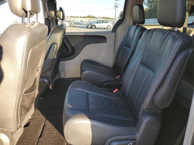 2016 CHRYSLER TOWN & COU - 2C4RC1BGXGR286406