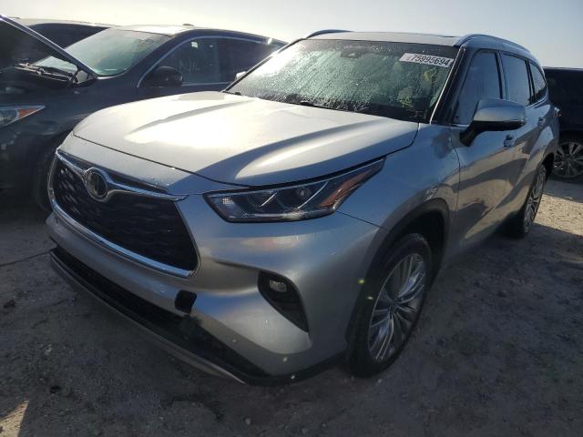 VIN 5TDFZRAH0NS109183 2022 Toyota Highlander, Platinum no.1