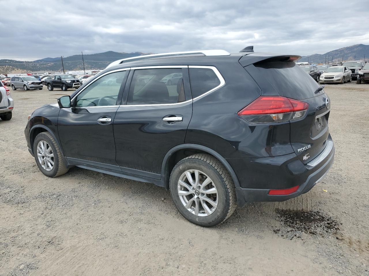 Nissan Rogue s 2017
