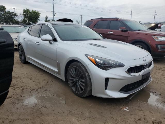 VIN KNAE25LA7J6015155 2018 KIA Stinger, Premium no.4