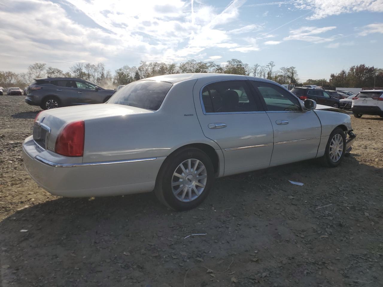 Lot #3041902870 2006 LINCOLN TOWN CAR S