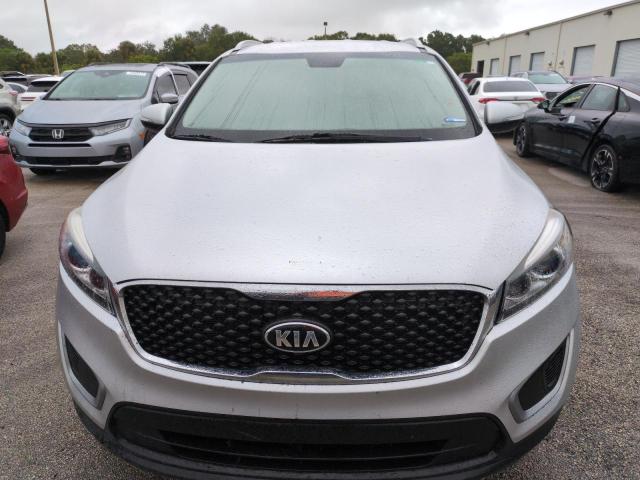 VIN 5XYPG4A37JG345791 2018 KIA Sorento, LX no.5