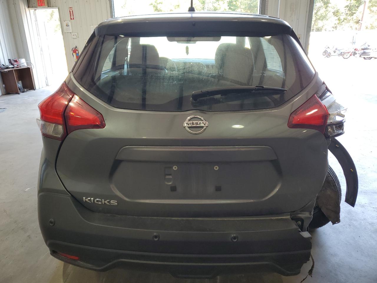 Lot #2953005700 2020 NISSAN KICKS S