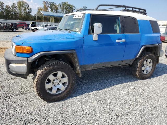 TOYOTA FJ CRUISER