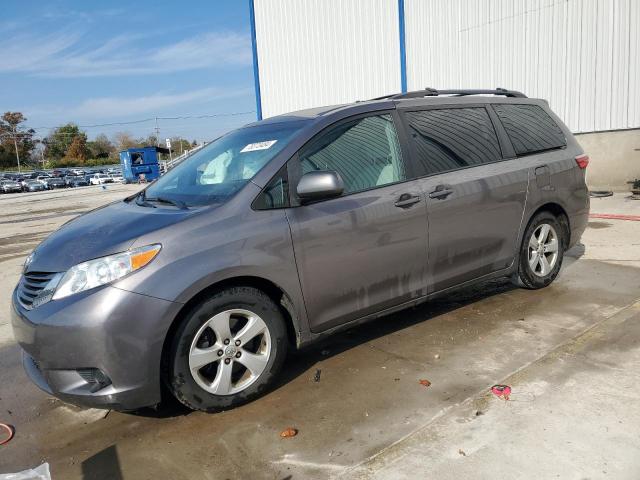 TOYOTA SIENNA LE