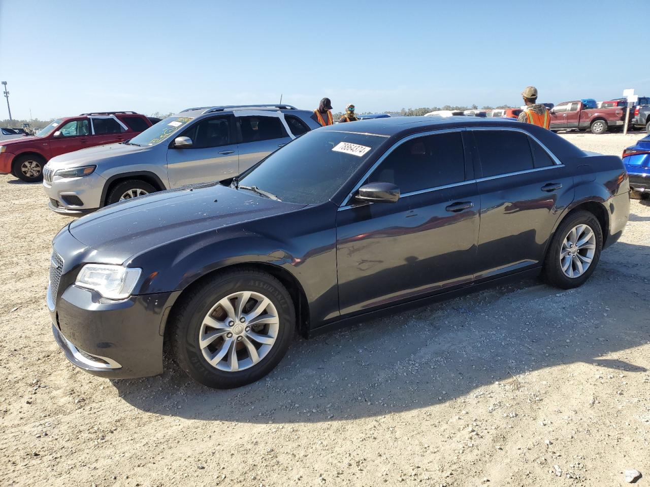  Salvage Chrysler 300