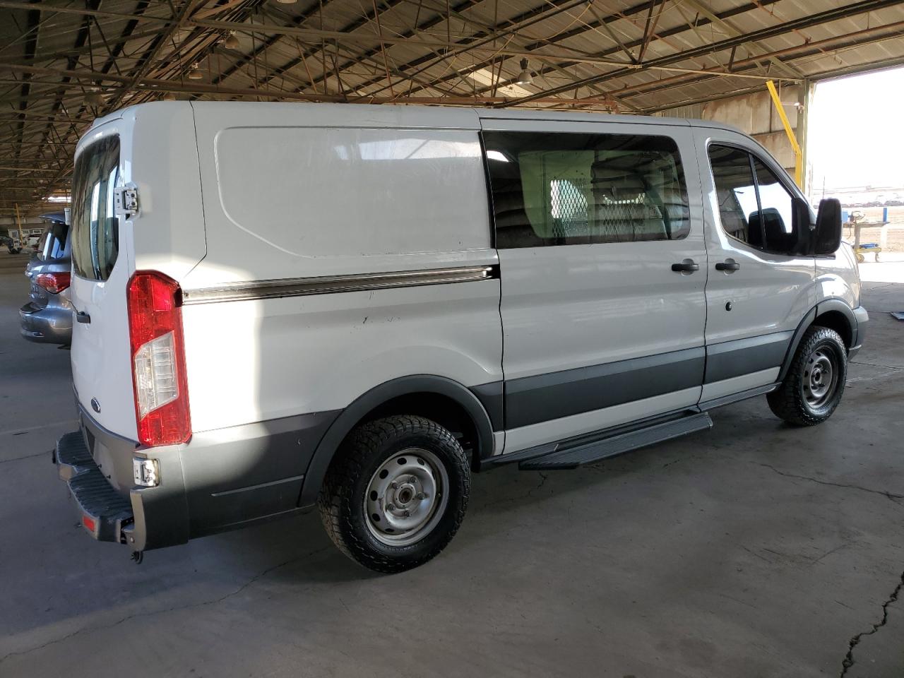 Lot #2993309843 2017 FORD TRANSIT T-