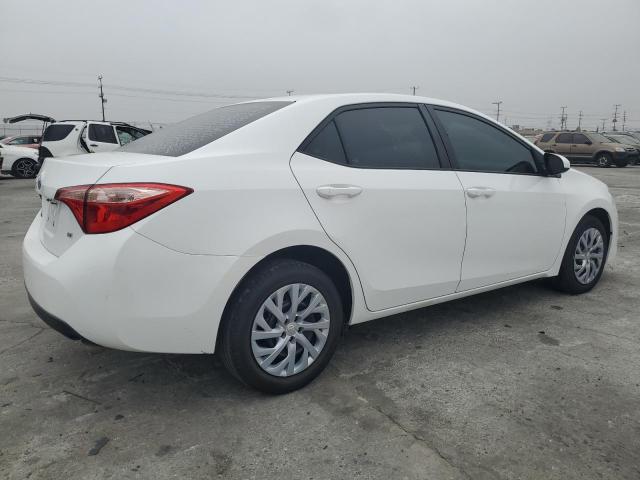 VIN 5YFBURHE8JP822098 2018 Toyota Corolla, L no.3