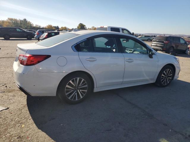 VIN 4S3BNAF61J3037988 2018 Subaru Legacy, 2.5I Premium no.3